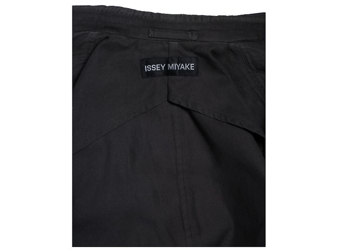 Issey Miyake, Baumwollblazer in Anthrazit Schwarz Grau - Ansicht 6
