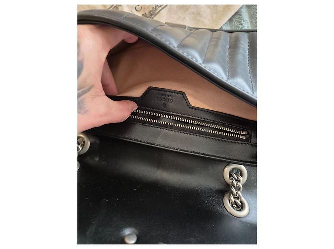 Borsa a mano Gucci Marmont Media Nera in Pelle Nero - vista 2