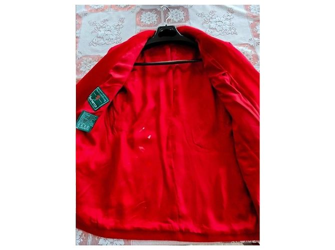Abrigo Burberrys de lana roja con botones dorados - vista 2