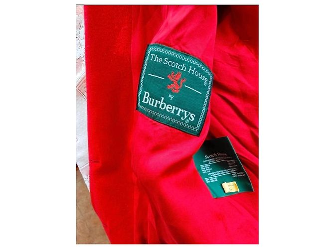 Abrigo Burberrys de lana roja con botones dorados - vista 4