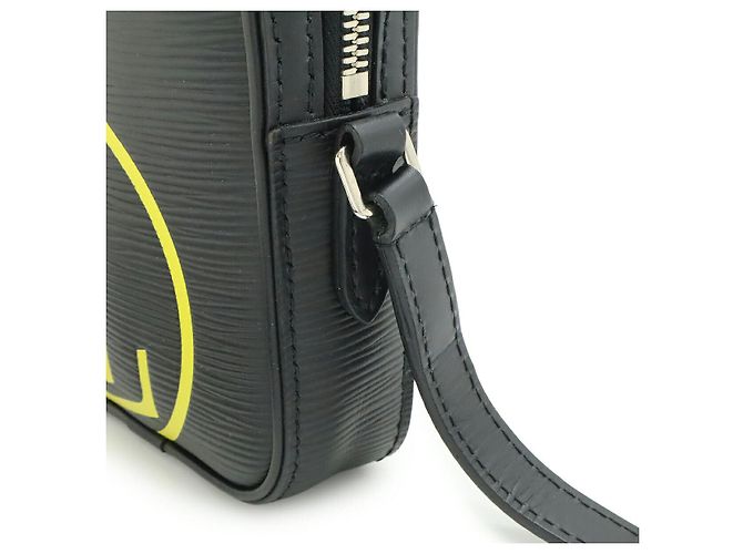 Borsa a Spalla Danube PM Epi Louis Vuitton Nero - vista 4