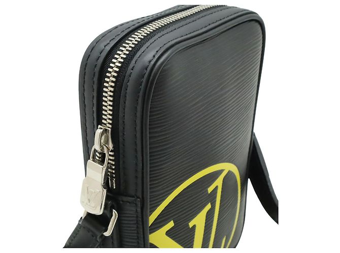 Borsa a Spalla Danube PM Epi Louis Vuitton Nero - vista 6