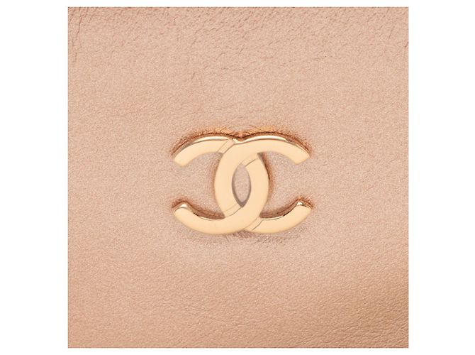 Gabrielle Pochette Chanel 22 in pelle di vitello metallica D'oro Metallico - vista 6