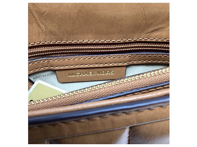 Michael Kors Whitney Medium gesteppte Schultertasche aus braunem Leder Rot - Ansicht 7