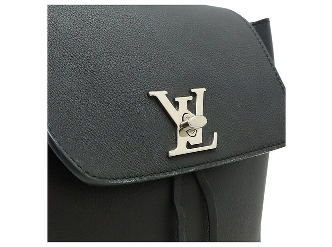 Twist Louis Vuitton Lockme Calf Leather Backpack Black - view 9
