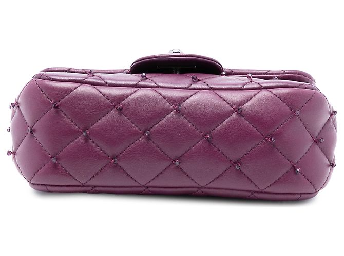 Chanel Roxo Extra Mini Retangular em Couro de Cordeiro com Pérolas e Fecho Único - vista 3