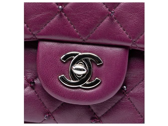 Chanel Roxo Extra Mini Retangular em Couro de Cordeiro com Pérolas e Fecho Único - vista 6