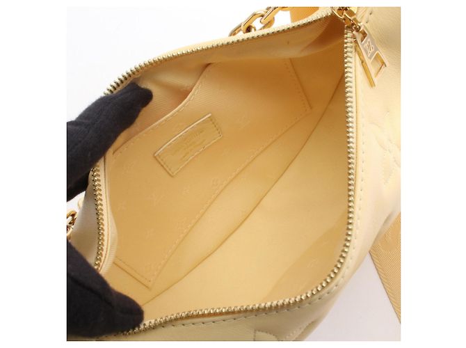 Bolso Bubblegram Over the Moon de Louis Vuitton Amarillo - vista 3