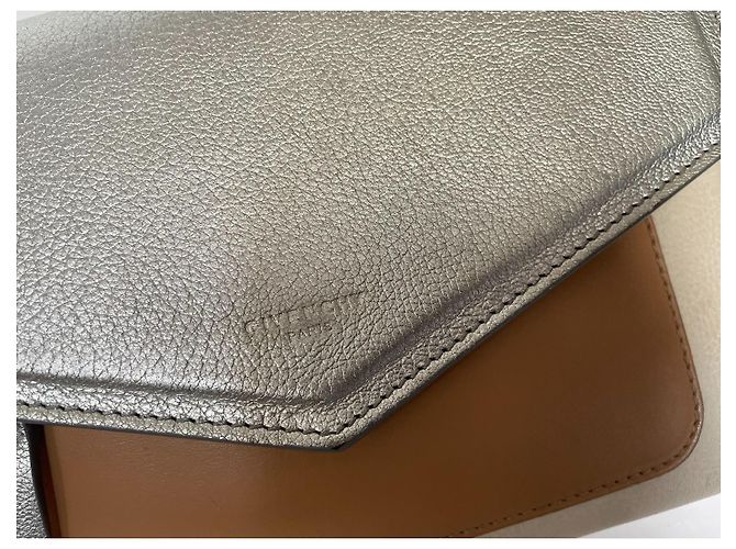 Borsa a tracolla Givenchy Duetto in pelle argentata Argento - vista 3