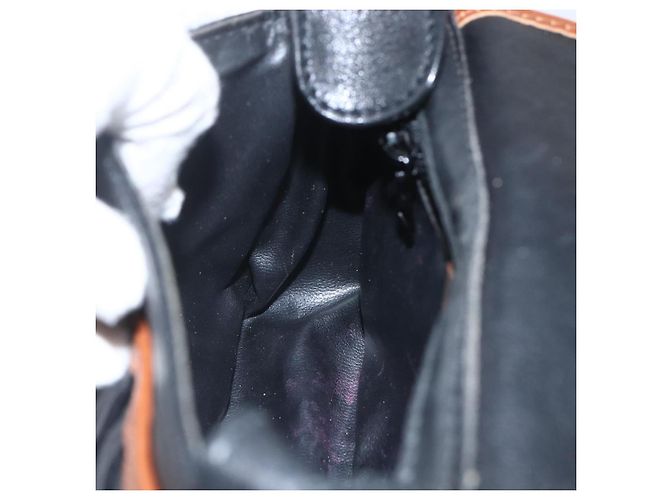 Céline Borsa a Spalla in Pelle Nera e Oro Auth BA9422 Nero D'oro - vista 20