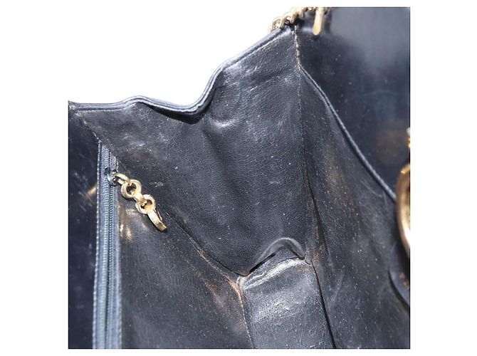 Borsa a spalla Gancini in pelle nera e oro Salvatore Ferragamo Auth 159235 Nero D'oro - vista 19
