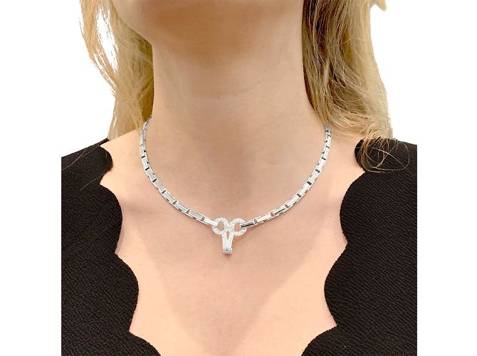 Collana Cartier 'Agrafe' in oro bianco e diamanti. - vista 7