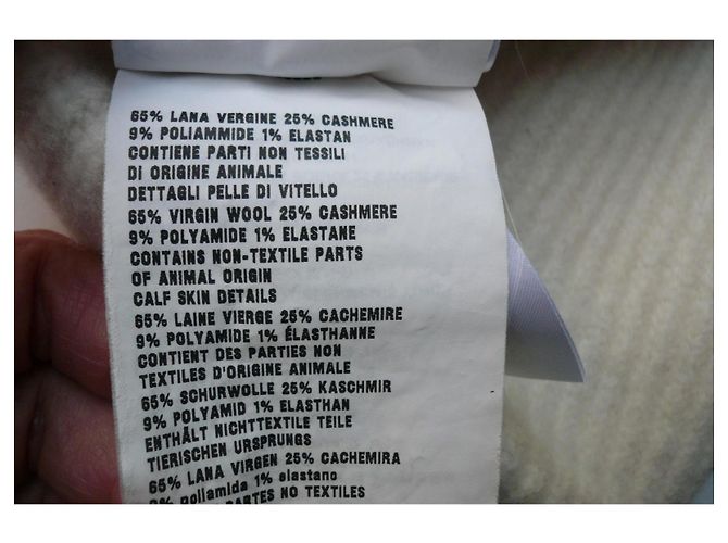 PRADA Berretto in Lana di Cashmere Ecru con Placca Logo TBE XL 48 cm Bianco sporco - vista 10