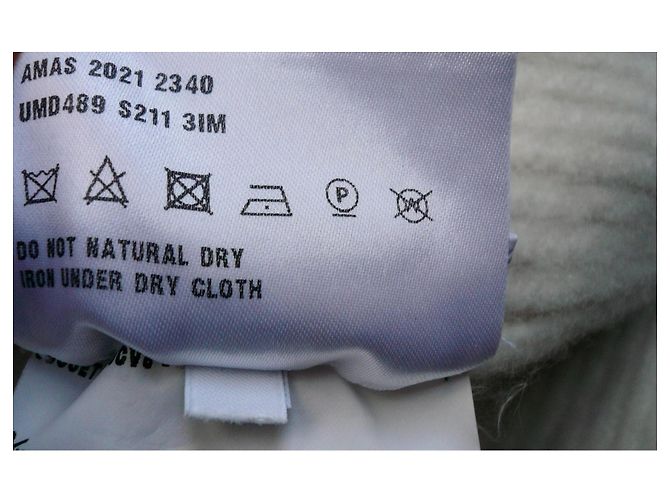 PRADA Berretto in Lana di Cashmere Ecru con Placca Logo TBE XL 48 cm Bianco sporco - vista 6
