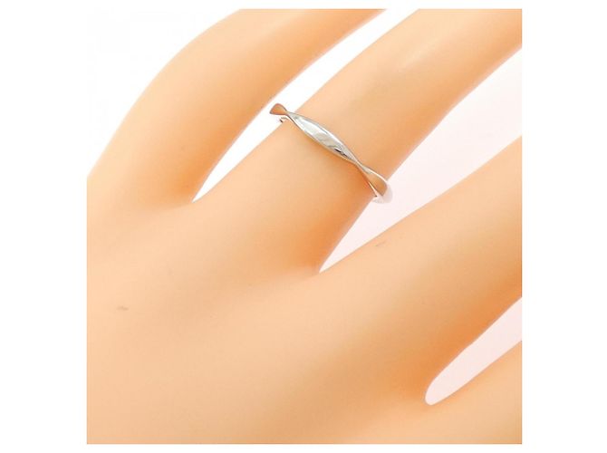 Timeless Chanel Platinum Camellia Band Ring - view 4