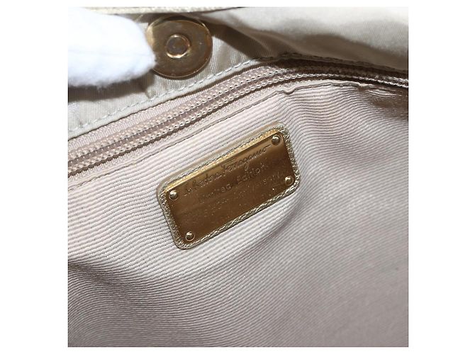Borsa a mano Salvatore Ferragamo in nylon 2 in 1 beige oro Auth BA9246 D'oro - vista 18