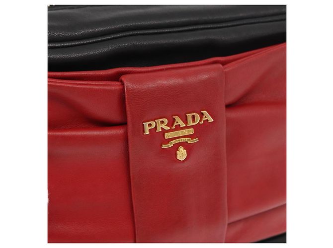 Borsa a Spalla PRADA in Pelle Nera Oro Auth 161530V Nero D'oro - vista 19