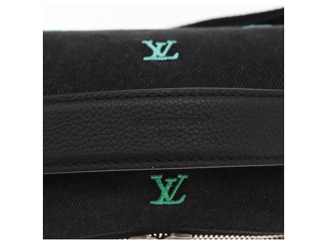 LOUIS VUITTON Marsupio Rush in Denim Monogram Nero Denim M13961 Auth BA9222SAM - vista 21