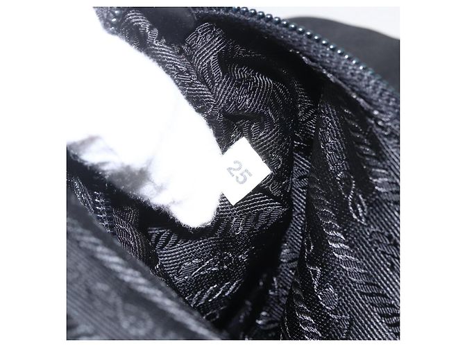 Prada Tote Bag aus schwarzem Nylon mit Silber authentisch 160269 - Ansicht 12