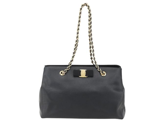 Borsa a Spalla Chain Vala in Pelle Nera e Oro Auth 159349 di Salvatore Ferragamo Nero D'oro - vista 13