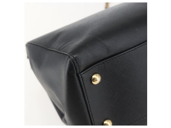 Borsa a Spalla Chain Vala in Pelle Nera e Oro Auth 159349 di Salvatore Ferragamo Nero D'oro - vista 16