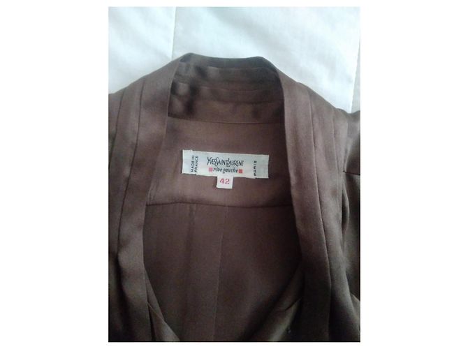 Blusa Yves Saint Laurent de seda taupe - vista 5