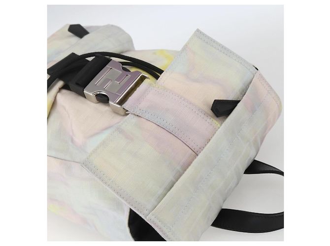 FENDI Zucca Canvas Schultertasche aus Nylon in Weiß Silber authentisch am10182V - Ansicht 6