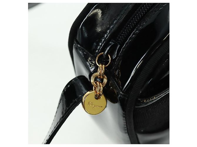 Borsa a spalla Salvatore Ferragamo in pelle verniciata nera e oro Auth ka1226 Nero D'oro - vista 10