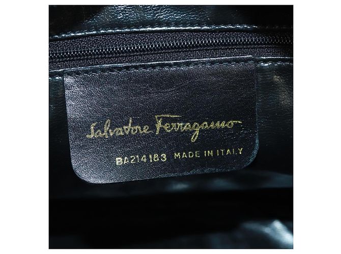 Borsa a spalla Salvatore Ferragamo in pelle verniciata nera e oro Auth ka1226 Nero D'oro - vista 12