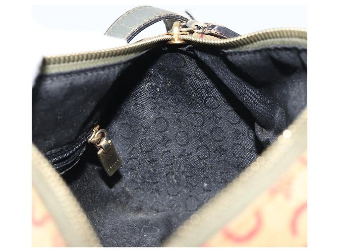 Céline Borsa a Spalla in Tela Macadam C di CELINE Khaki Oro Auth 159213 D'oro Cachi - vista 18
