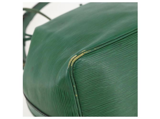Noe LOUIS VUITTON Borsa a Spalla Petit Noé Epi Verde M44104 LV Auth 159386 - vista 14