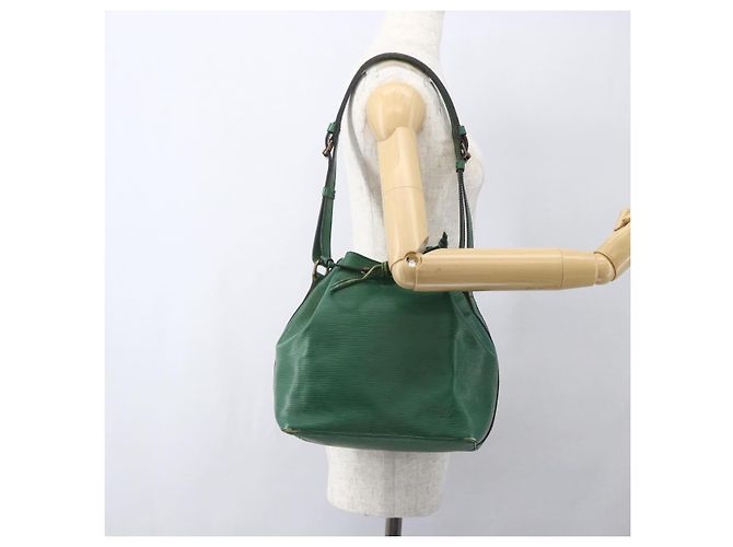 Noe LOUIS VUITTON Borsa a Spalla Petit Noé Epi Verde M44104 LV Auth 159386 - vista 21
