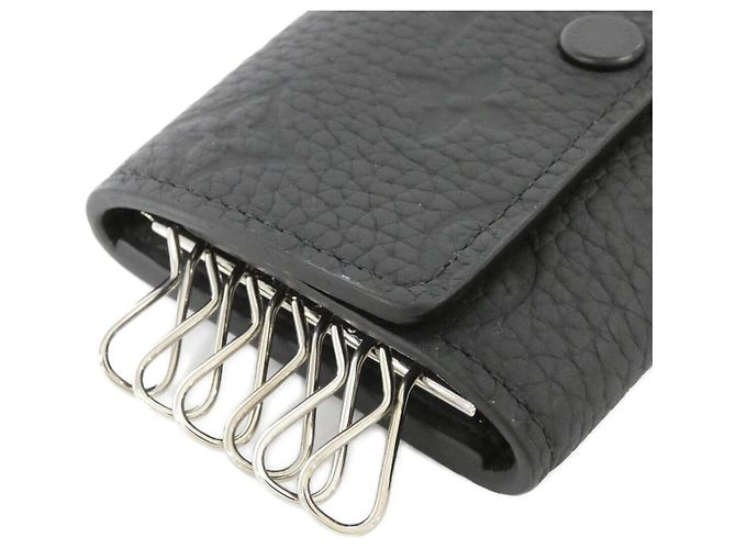 Louis Vuitton Taurillon Monogram Key Case Black - view 2