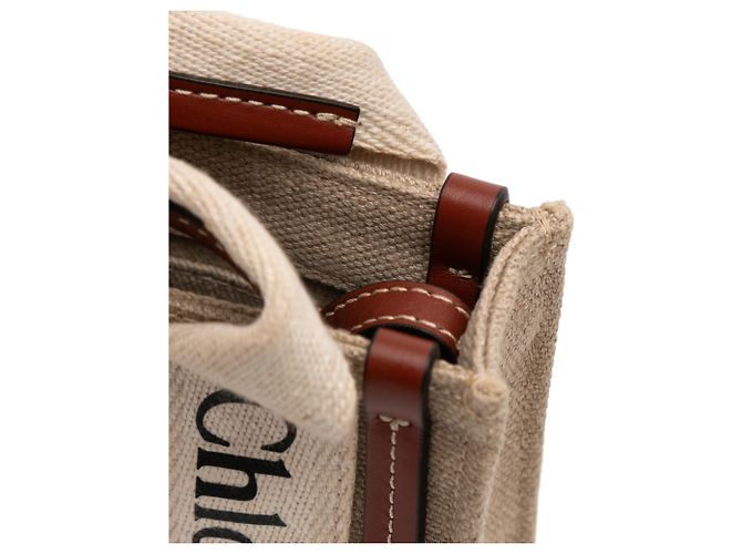 Bolsa Woody Nano em lona marrom Chloé Bege - vista 7