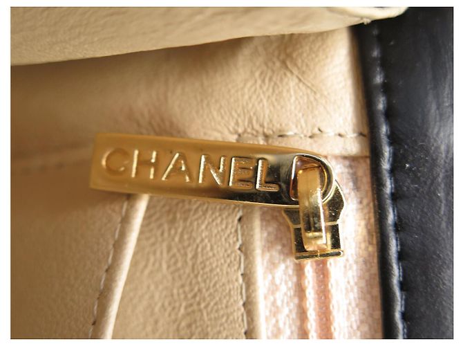 BORSA CHANEL GRAND CLASSIQUE TIMELESS JUMBO IN PELLE QUILTED NERA Nero - vista 11
