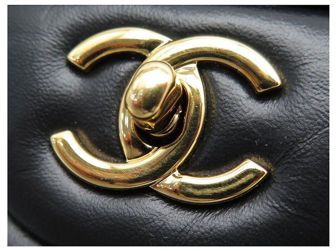 BORSA CHANEL GRAND CLASSIQUE TIMELESS JUMBO IN PELLE QUILTED NERA Nero - vista 19
