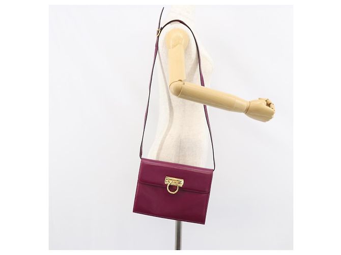 Borsa a Spalla Gancini in Pelle Viola e Oro Auth 159368 di Salvatore Ferragamo D'oro Porpora - vista 22