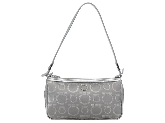 Pochette a mano Gancini in PVC argento Auth Salvatore Ferragamo ka1272 - vista 13
