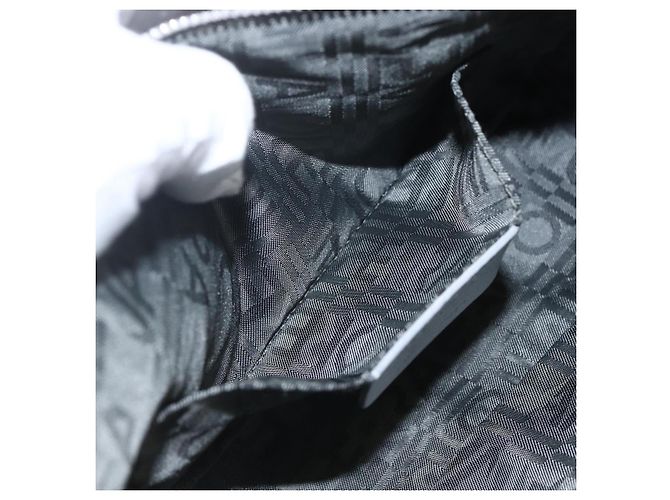 Pochette a mano Gancini in PVC argento Auth Salvatore Ferragamo ka1272 - vista 19