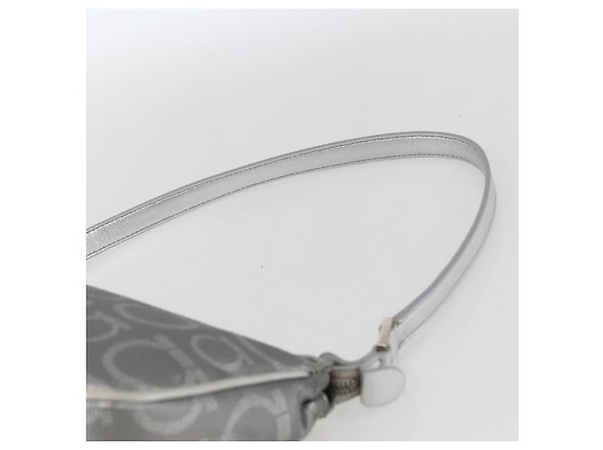 Pochette a mano Gancini in PVC argento Auth Salvatore Ferragamo ka1272 - vista 8