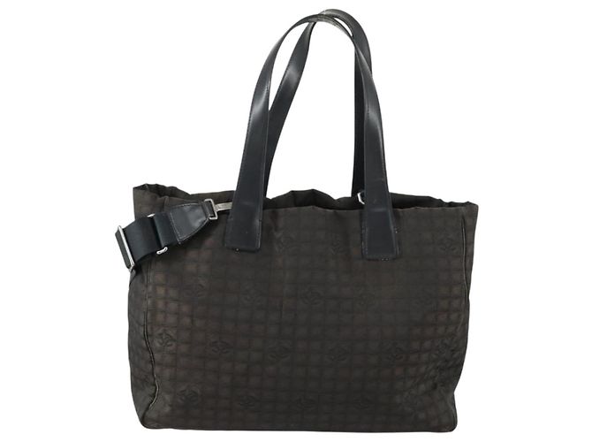 CHANEL Nuova Borsa Tote da Viaggio Nylon 2in1 Marrone Argento CC Auth bs31911 - vista 2
