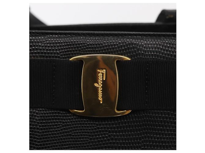 Borsa Tote Vala in pelle nera e oro Salvatore Ferragamo Auth gh1481 Nero D'oro - vista 10
