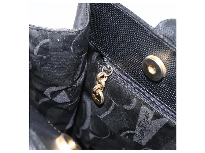 Borsa Tote Vala in pelle nera e oro Salvatore Ferragamo Auth gh1481 Nero D'oro - vista 19