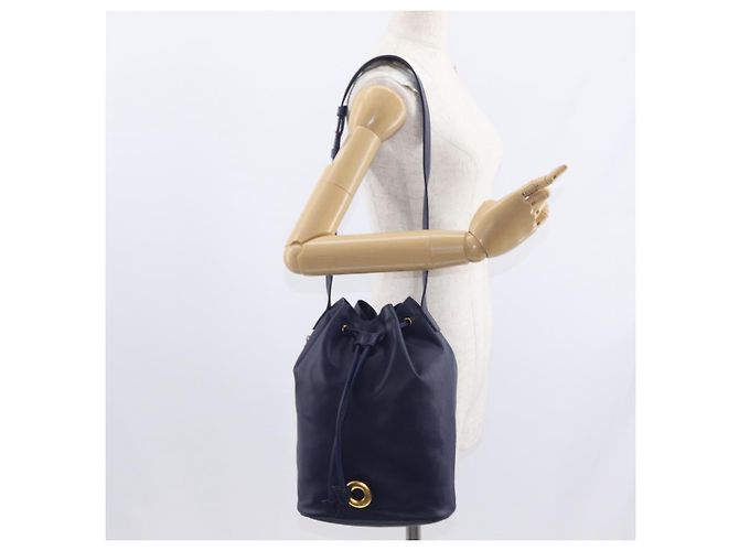 Céline Borsa a Spalla CELINE Circle in Pelle Blu Navy Oro Auth 159739 D'oro - vista 25
