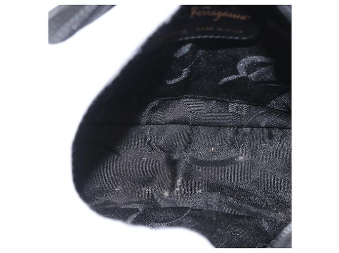 Borsa a Spalla Vala in Pelle Nera e Oro Salvatore Ferragamo Auth gh1483 - vista 11