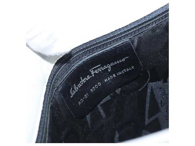 Borsa a Spalla Gancini in Pelle Bianca e Argento di Salvatore Ferragamo Auth BA9272 Bianco - vista 12