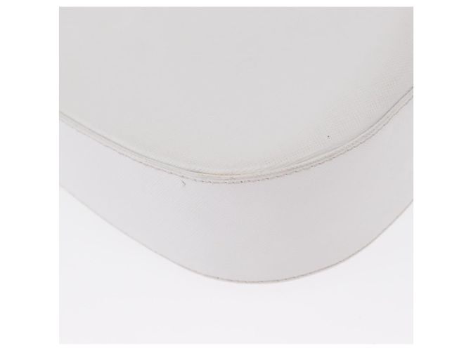 Borsa a Spalla Gancini in Pelle Bianca e Argento di Salvatore Ferragamo Auth BA9272 Bianco - vista 9