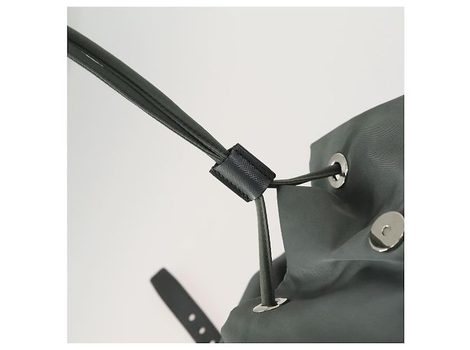 PRADA Rucksack aus Nylon grün silber authentisch 157248 - Ansicht 22
