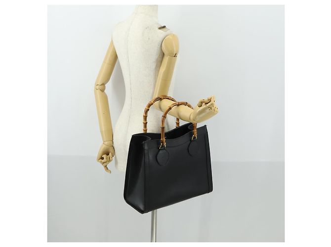 Borsa a mano in pelle Gucci Bamboo Nera Oro 002 1186 0260 Auth 156902 Nero D'oro - vista 22