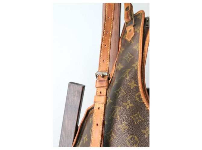Louis Vuitton Tennis Racket Case Brown - view 9